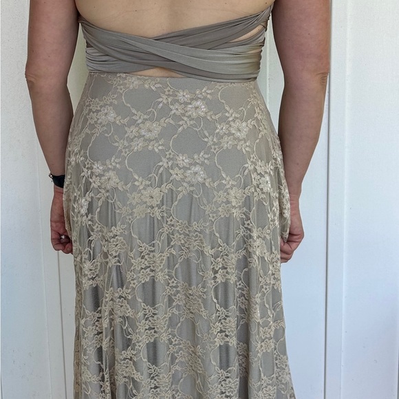 Lace Infinity Convertible Dress - Picture 13 of 14